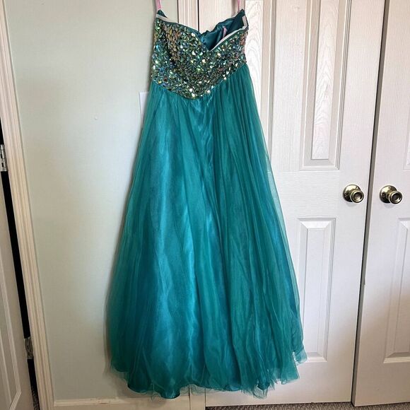 Pink by Alexia Designs Prom Dress Size 8 - Picture 4 of 6